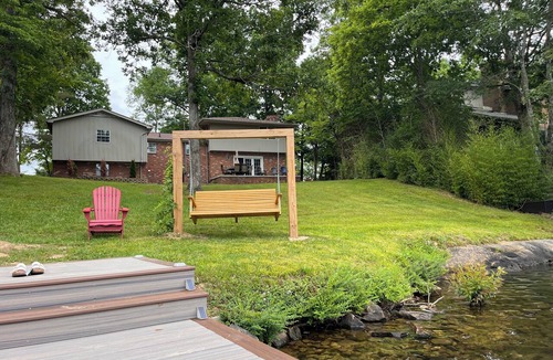Crossville House | Lakefront. Peaceful and centrally located house in Crossville.