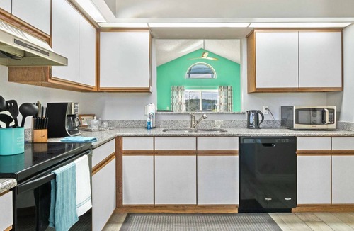 Buena Ventura Lakes House | Lakefront pool home, perfectly located for all major theme parks!