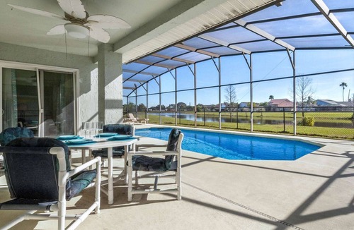 Buena Ventura Lakes House | Lakefront pool home, perfectly located for all major theme parks!