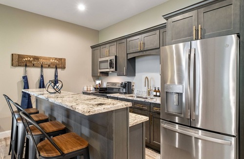 Leesburg House | Lakefront|Sauna|Hot Tub|Fire Pit|Kayaks and more!