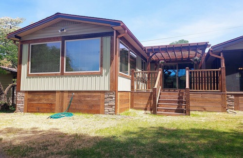 Hiawassee House | LAKEFRONT - "Sitting Rock" on Lake Chatuge - Hiawassee, Georgia