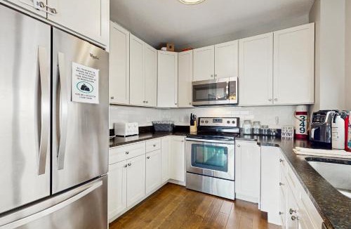 La Follette House | Lakefront Stay Sleeps 4 Decks Pool Golf Clubhouse