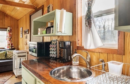 Oakland Cabin | Lakefront Tiny Cabin Near Memphis with Hot Tub & Sunset Views