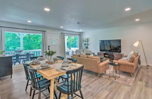Townville House | Lakefront Townville Gem w/Boat Dock & Kayaks