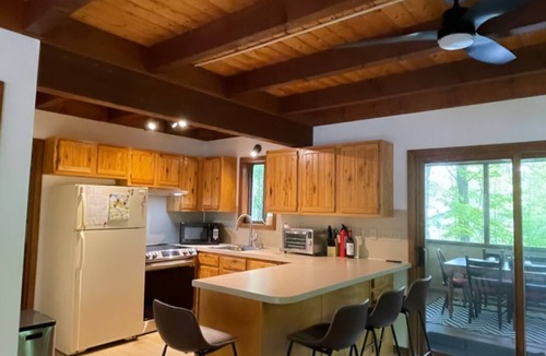 Hamlin Ski Chalet | Lakes and Beaches with Resort Amenities at The Hideout