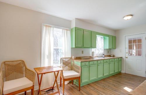 Tullahoma House | Lakes, Whiskey & More! Charming Home in Tullahoma