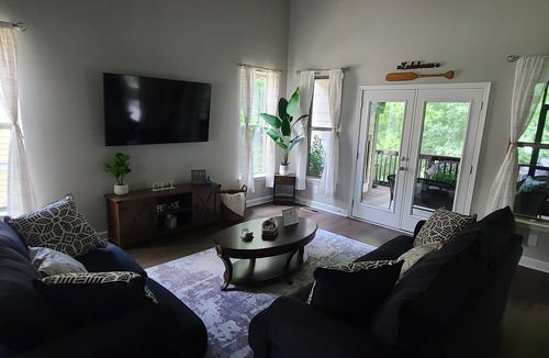 Tullahoma Cottage | Lakeside Cottage Retreat at Tim's Ford Lake