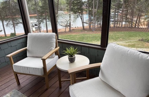 Dawsonville House | Lakeside Escape Stunning Lanier views Private Dock and Kayaks