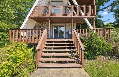 Dover House | Lakeside Escape
