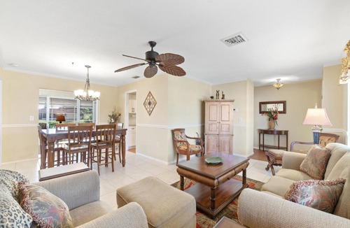 Venice Gardens House | Lakeside House, 4 Bedrooms, Private Heated Pool, HDTV, Sleeps 8, WiFi