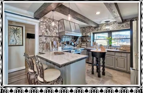 Liberty Hill House | Lakeside Luxe- 3 bedroom/3 bathroom- fully renovated