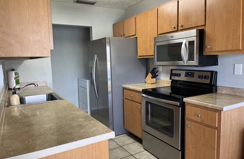 Ludlam House | Lakeside Miami #1 *Superior Comfort* close to everything Kendall