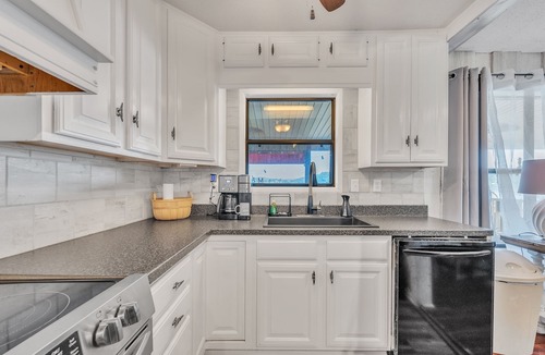 Blue Mountain House | Lakeside Paradise: 4BR Retreat on Neely Henry Lake by RedAwning