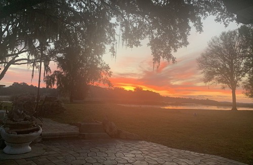 Hernando Villa | LakeSide Villa-Jacuzzi, Major Springs & Manatees nearby & Fort Island Gulf Beach