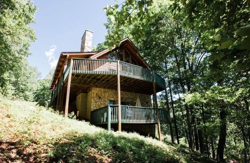 Sunset Cove Cabin | Lakeview cabin - upper and lower deck, fireplace, game room, open floor plan