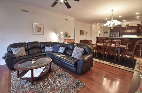 Young Harris Condo | Lakeview Dreams Stay