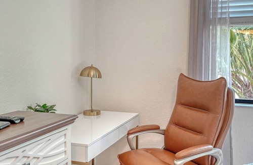 Lakewood Ranch Condo | Lakewood National: Enjoy golf, tennis and swim all winter!