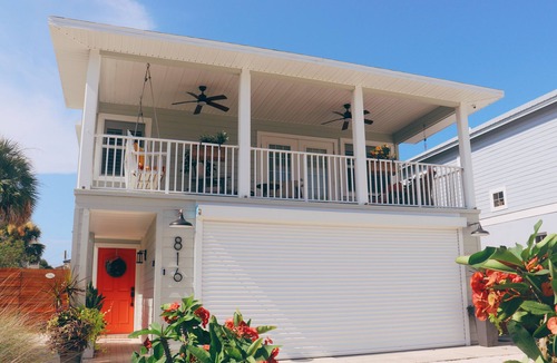 Horton Shores Apartment | LaLa`s Beach House - Walking Distance to the Beach and Shopping