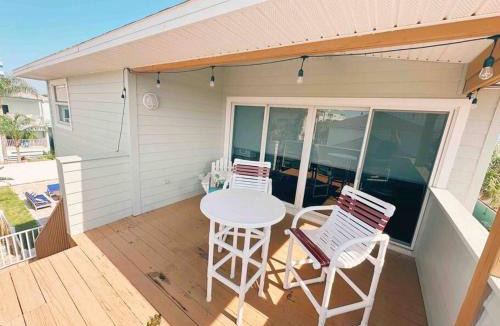 Horton Shores Apartment | LaLa's Beach House