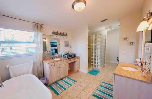 Horton Shores Apartment | LaLa's Beach House