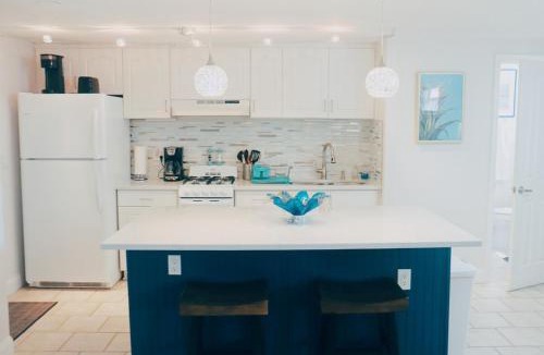 Horton Shores House | LaLa`s Beachside Getaway! 5 BR, Hammocks, Beach!
