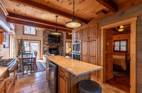 Newland House | Land Harbor Lodge -Sauna | Hot Tub | Lake Access | Fire Pit | Golf