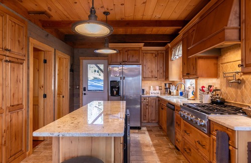 Newland House | Land Harbor Lodge -Sauna | Hot Tub | Lake Access | Fire Pit | Golf
