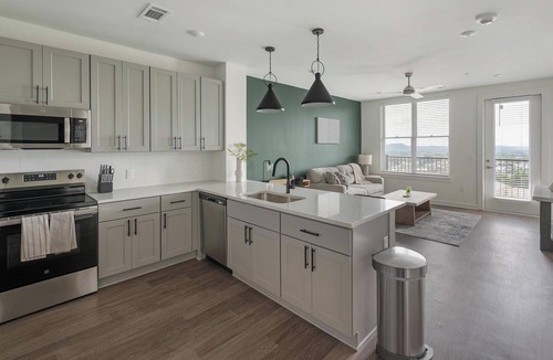 Brentwood Apartment | Landing | Amazing 1BD, Clubhouse, Gym
