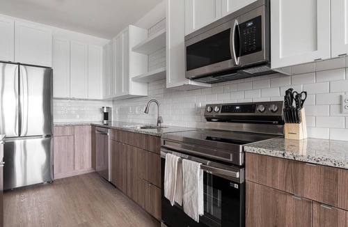 Highpoint Apartment | Landing | Amazing 1BD, Game Room, Pool