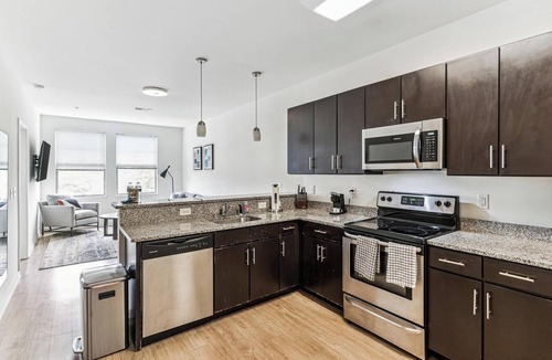 Eden Apartment | Landing | Amazing 1BD, Pool, Clubhouse
