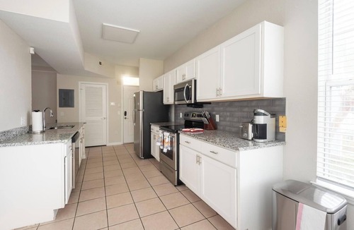 Metro West Apartment | Landing | Amazing 1BD, Pool, Gym