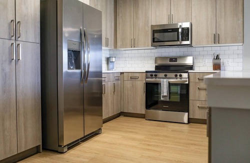 Fort Myers Apartment | Landing | Amazing 1BD, Gym, Clubhouse