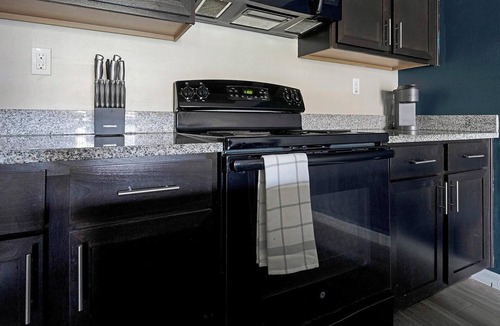 Fort Myers Apartment | Landing | Amazing 1BD, Yoga Studio, Courtyard