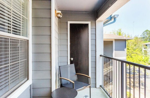 Tallahassee Apartment | Landing | Amazing 1BD, Game Room, Clubhouse