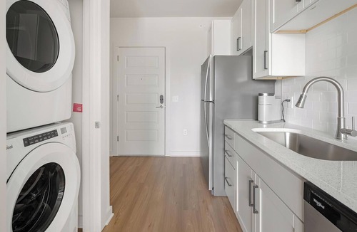 Downtown Knoxville Apartment | Landing | Amazing Studio, Game Room, Gym