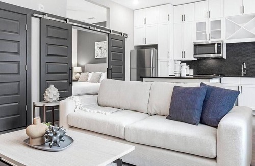 North Decatur Apartment | Landing at Abberly Skye - Studio in North Decatur