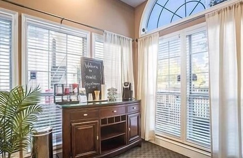 North Druid Hills Apartment | Landing at Briarhill Apartments - 2 Bedrooms in North Druid Hills