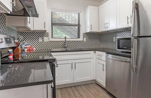 Oakhurst Apartment | Landing at Enclave At Oakhurst - 2 Bedrooms in Oakhurst