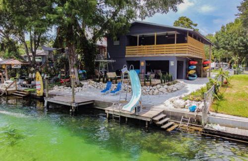 Weeki Wachee Gardens House | Landing at Richard Weeki River