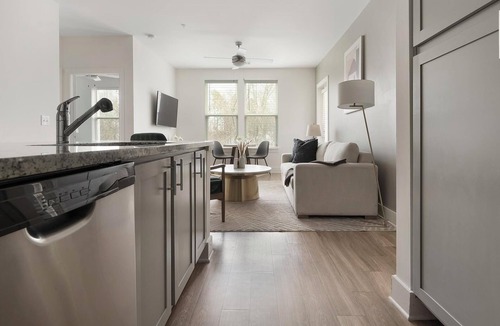 Fort Mill Apartment | Landing at The Mason at Six Mile Creek - 2 Bedr.