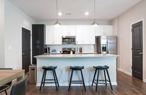 Bowling Green Apartment | Landing at The Newton Apartments - 2 Bedrooms in Palisades