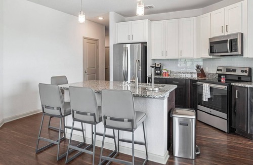 Fort Myers Apartment | Landing at Vantage - 2 Bedrooms in Hancock