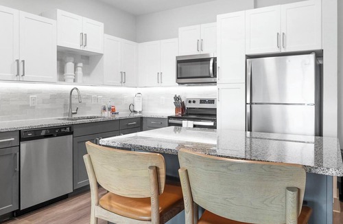 Sanford Apartment | Landing | Beautiful 1BD, Pool, Gym