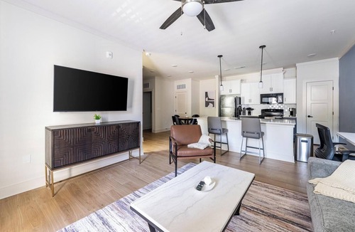 Asheville Apartment | Landing | Beautiful 1BD, Clubhouse, Gym