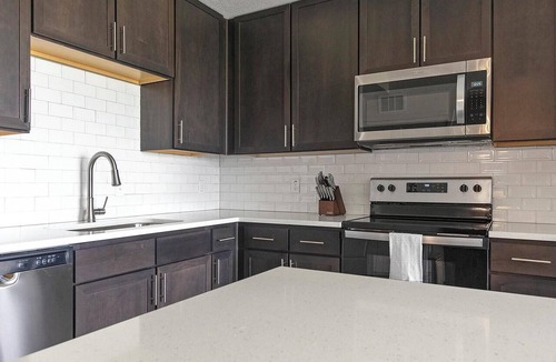 Palmetto Apartment | Landing | Beautiful 1BD, Pool, Yoga Studio