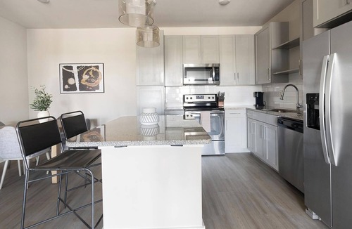 St. Johns Apartment | Landing | Beautiful 2BD, Gym