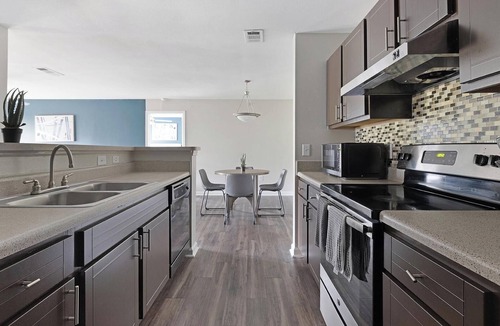 Stockbridge Apartment | Landing | Beautiful 2BD, Gym, Clubhouse