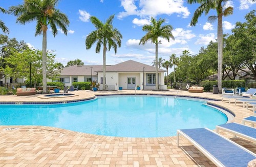 Fruitville Apartment | Landing | Beautiful 2BD, Clubhouse, Gym