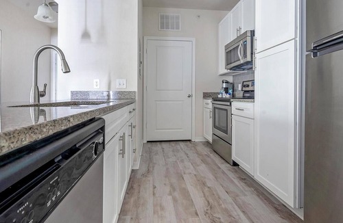 Charlotte Apartment | Landing | Beautiful 2BD, Clubhouse, Gym