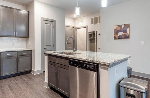 Charlotte Apartment | Landing | Beautiful 2BD, Gym, Yoga Studio